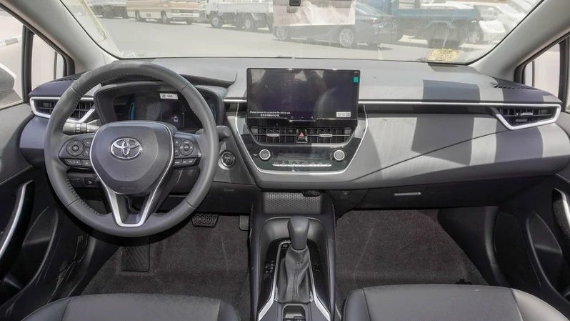 
								corolla 1.8 hybrid full									