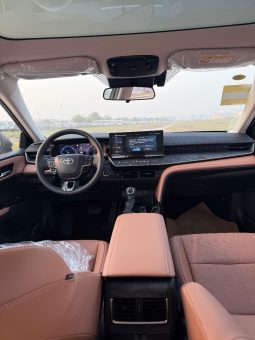 
										Camry 2.0 hybrid luxury full									