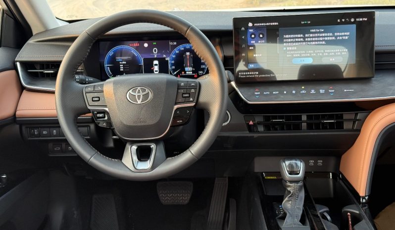 
								Camry 2.0 hybrid luxury full									