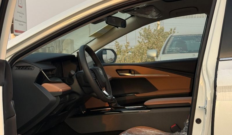 
								Camry 2.0 hybrid luxury full									