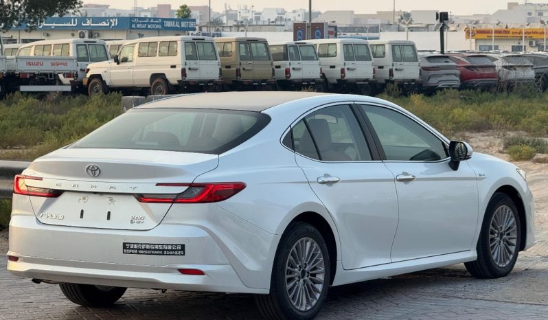 
								Camry 2.0 hybrid luxury full									