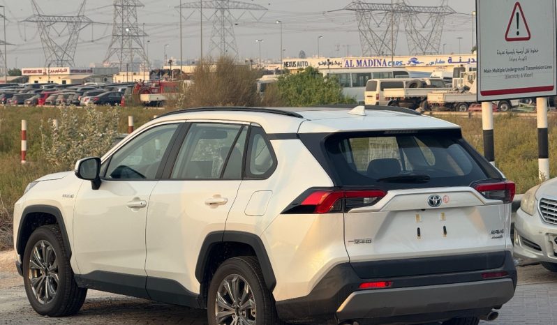 
								Rav4  2.5 hybrid luxury full									