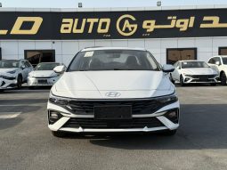 
										Hyundai Elantra 1.5 full									