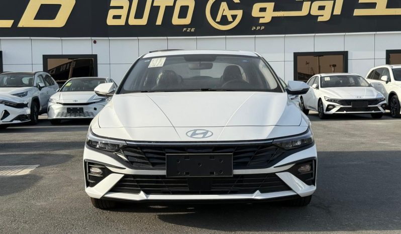 
								Hyundai Elantra 1.5 full									